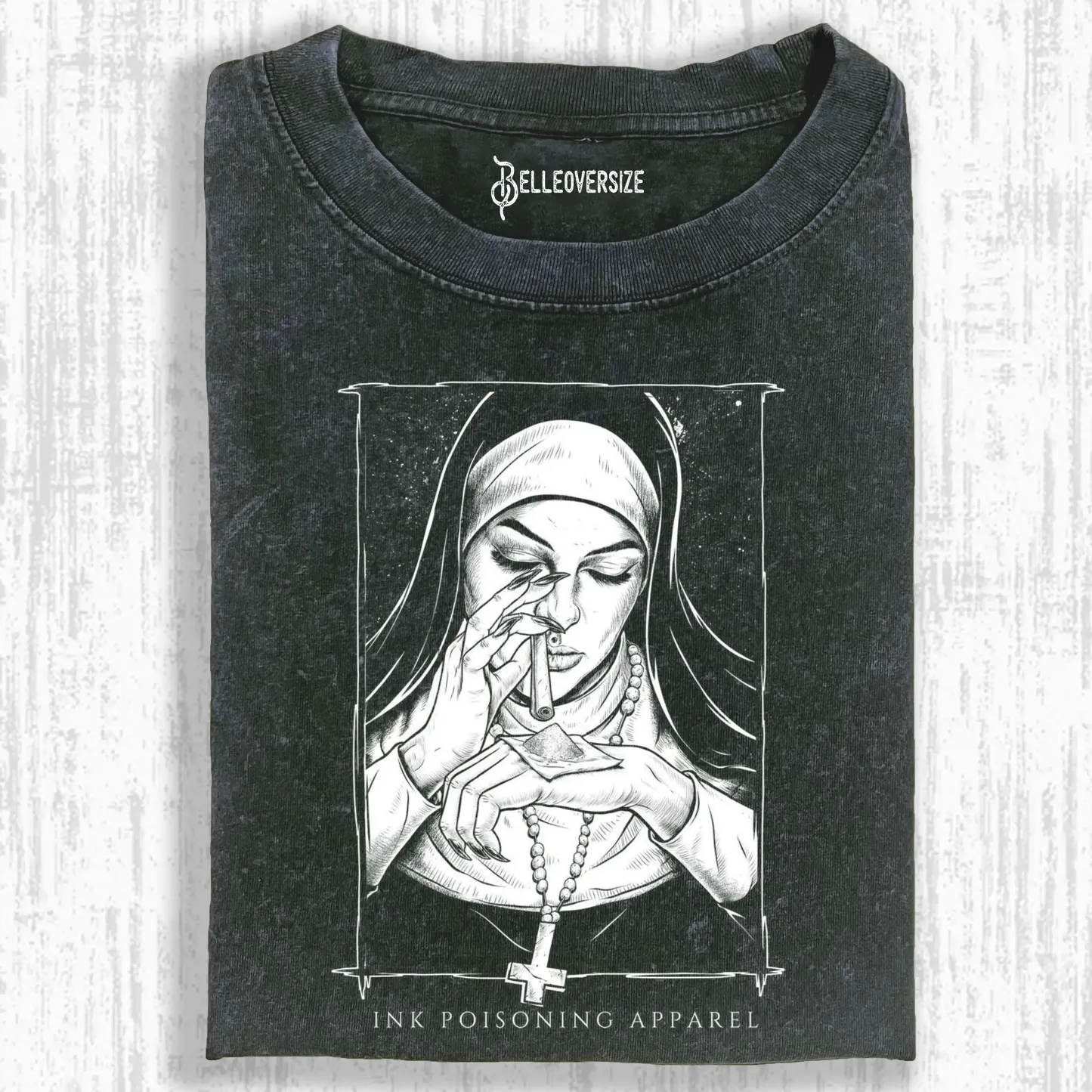 NUNS T-SHIRT