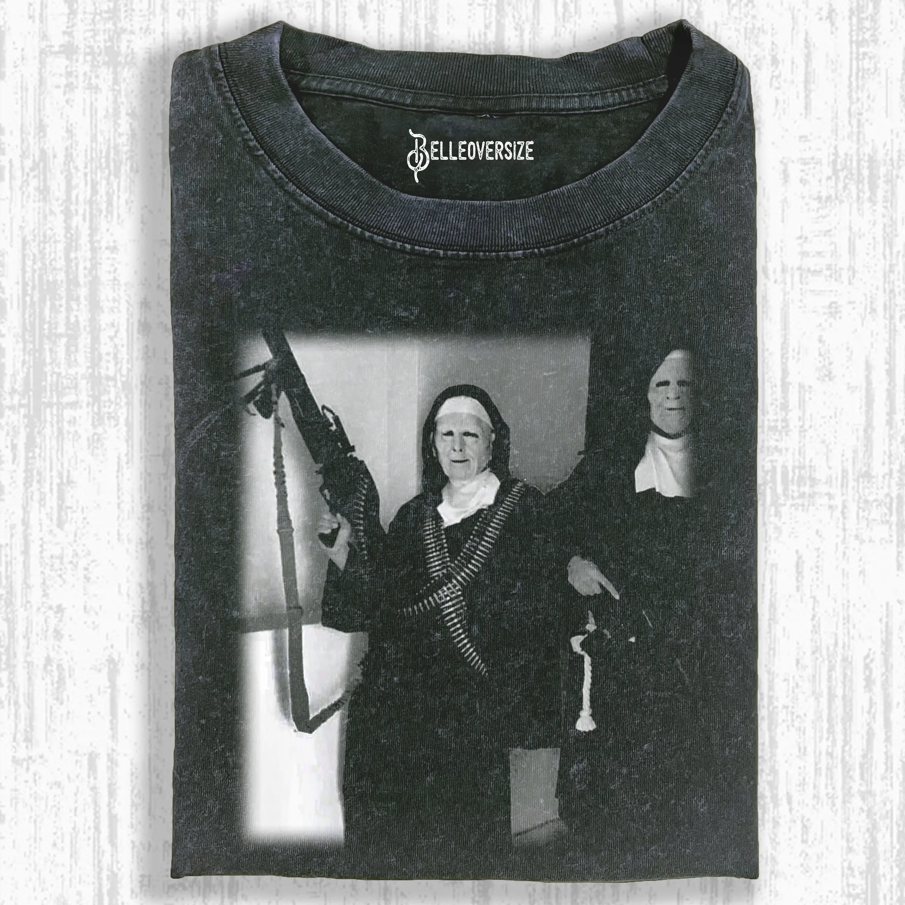 NUNS T-SHIRT