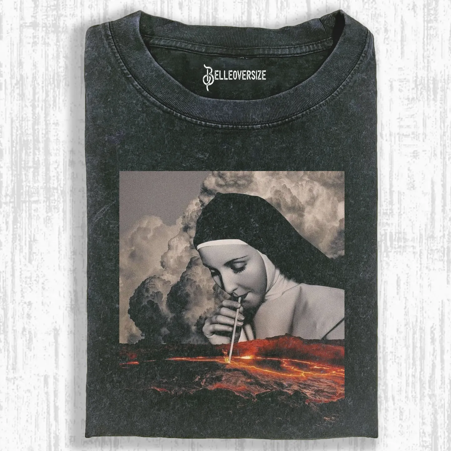NUNS T-SHIRT