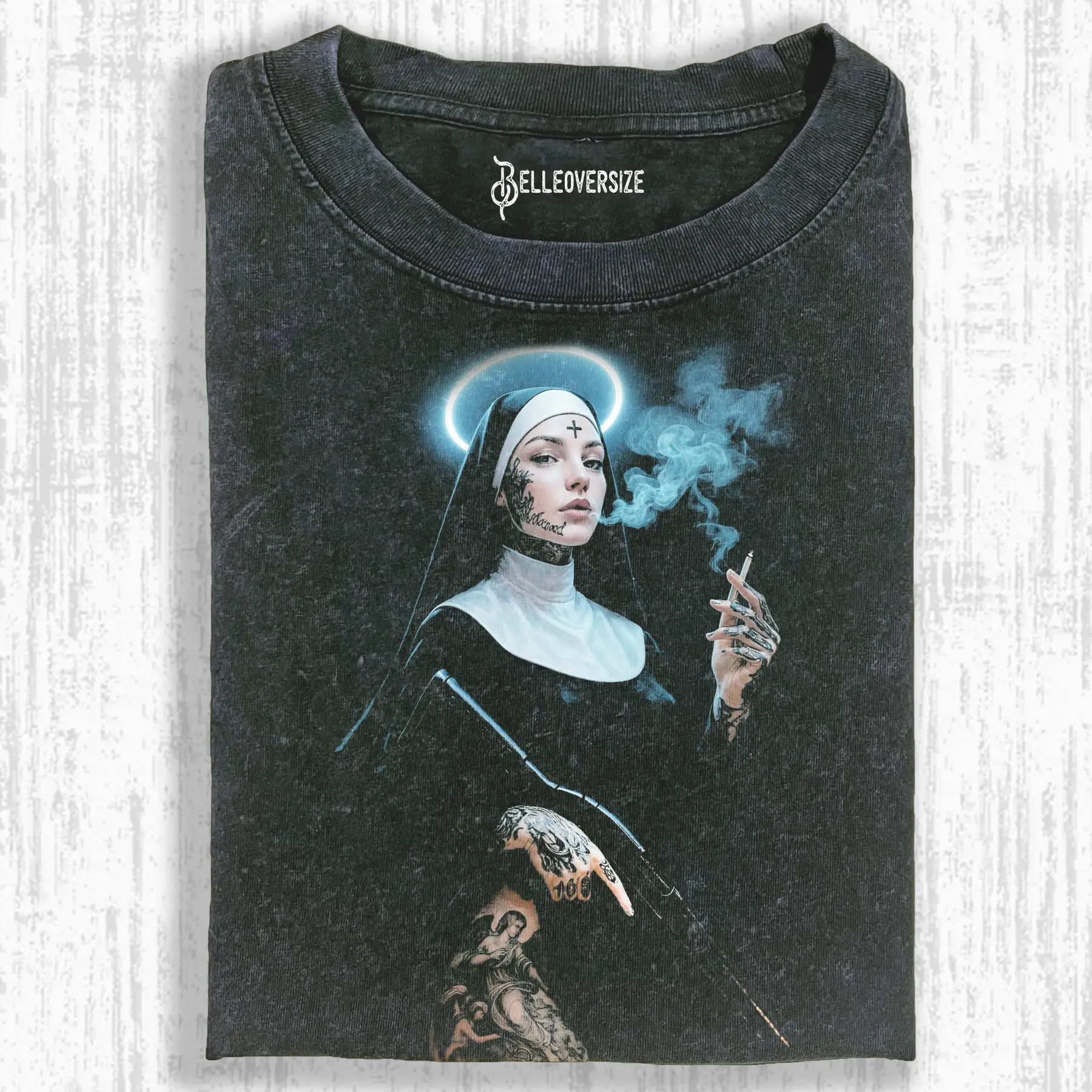 NUNS T-SHIRT