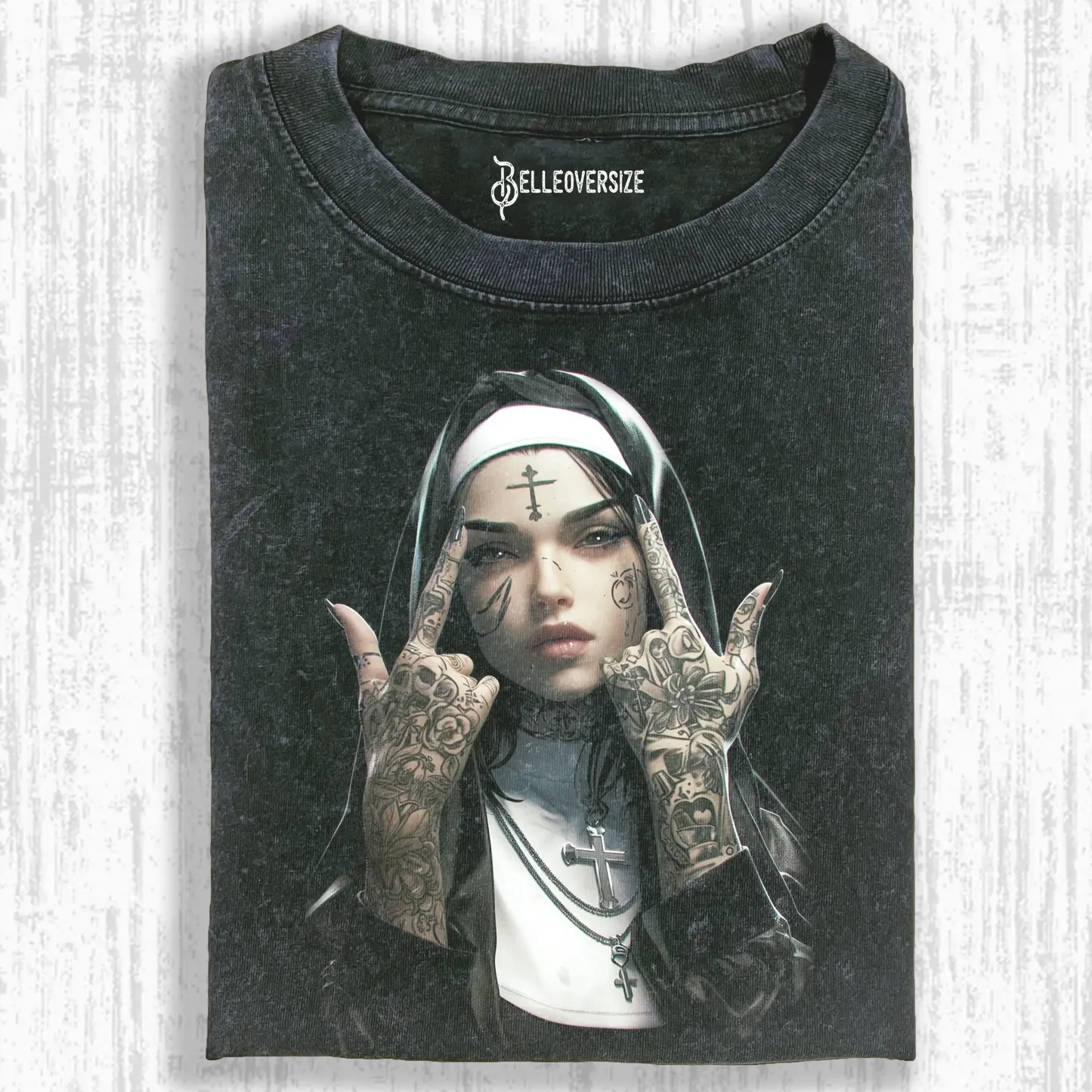 NUNS T-SHIRT