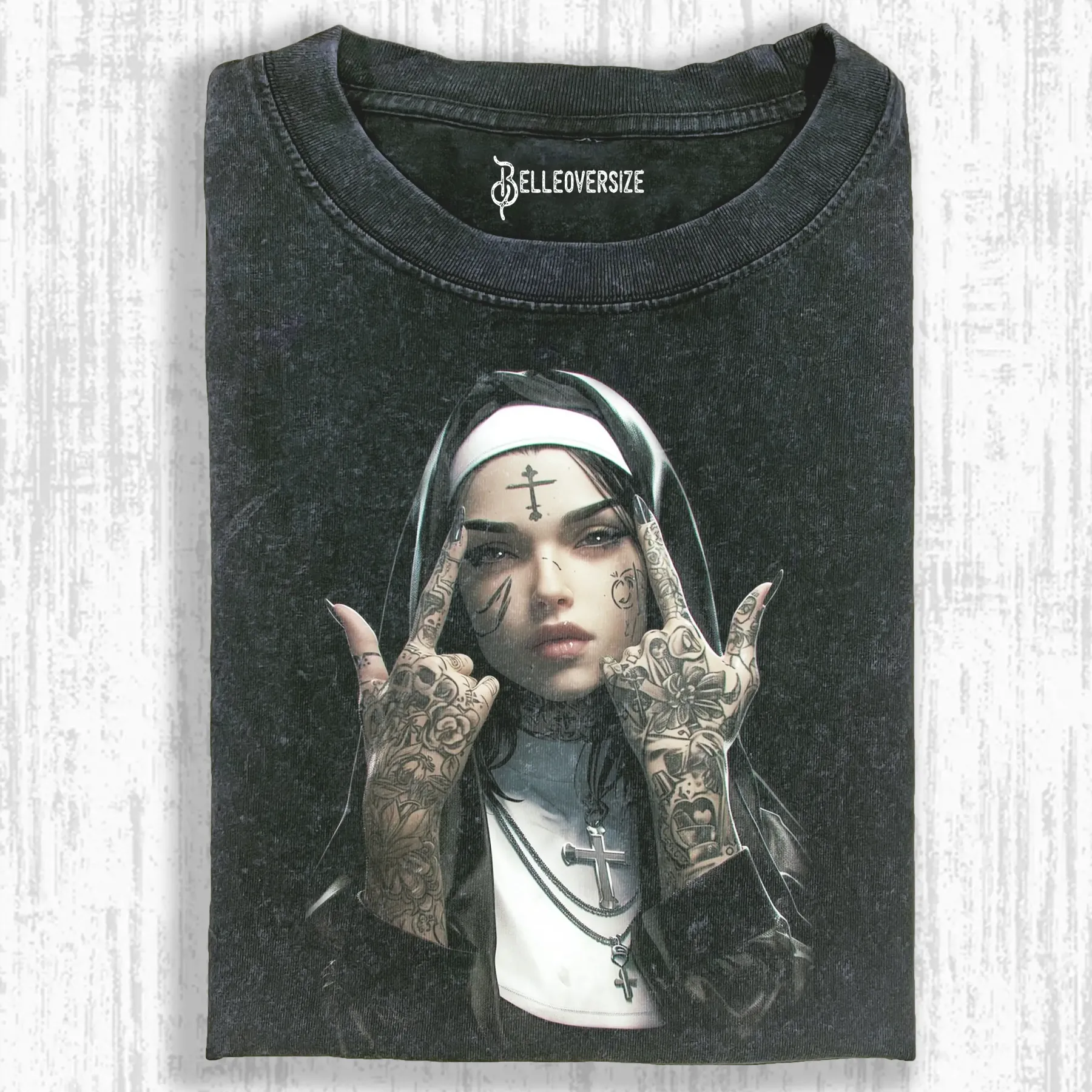 NUNS T-SHIRT
