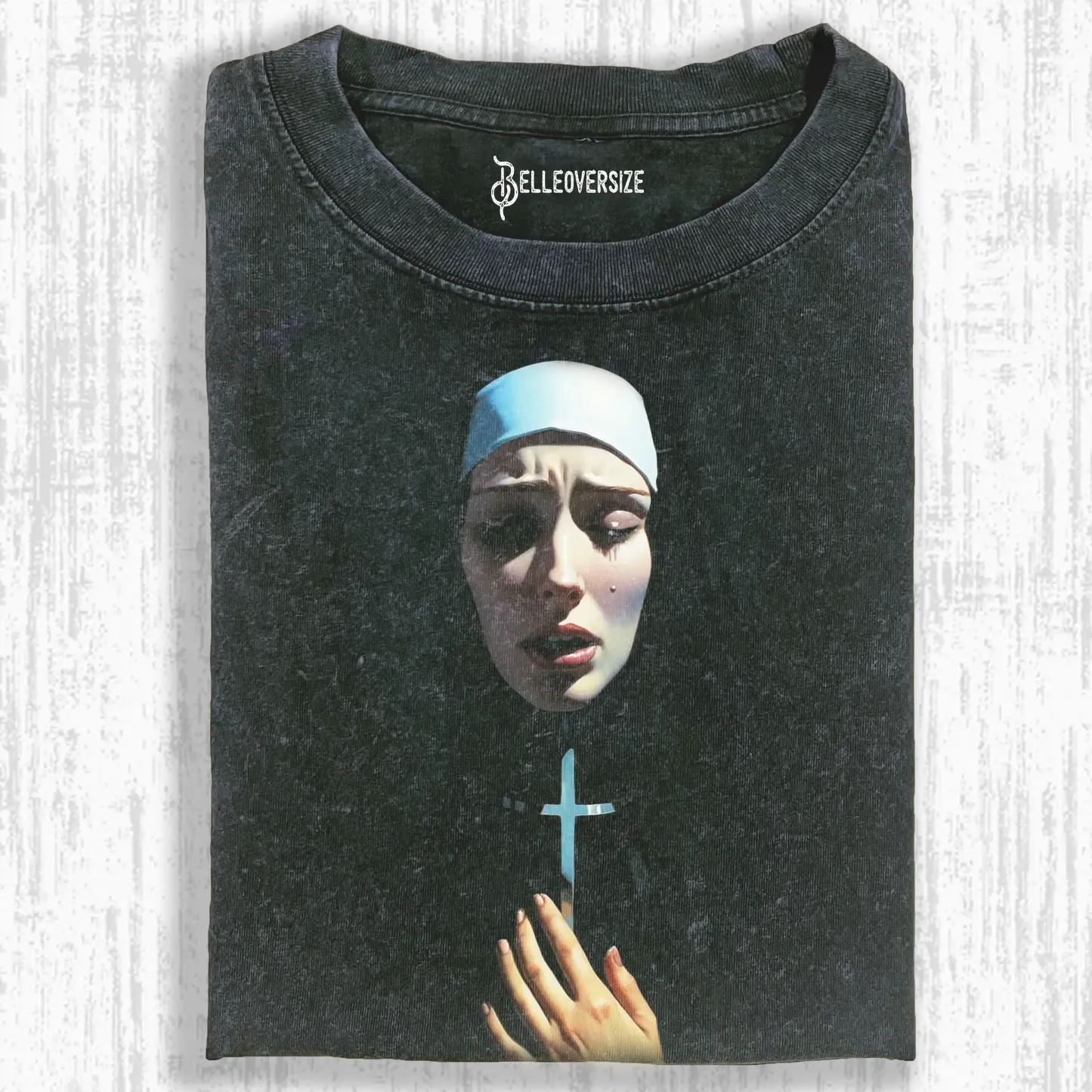 NUNS T-SHIRT