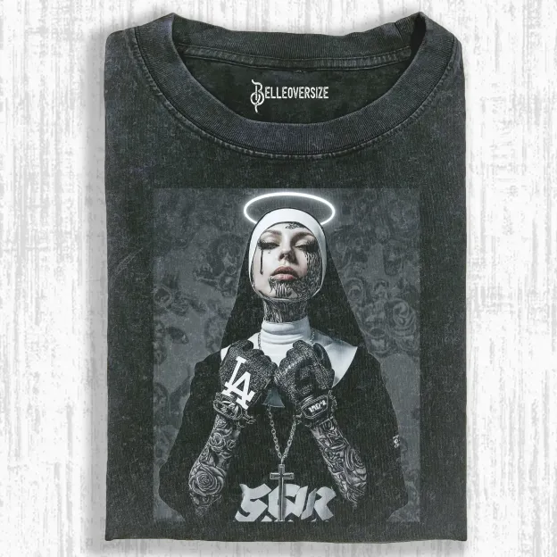 NUNS T-SHIRT