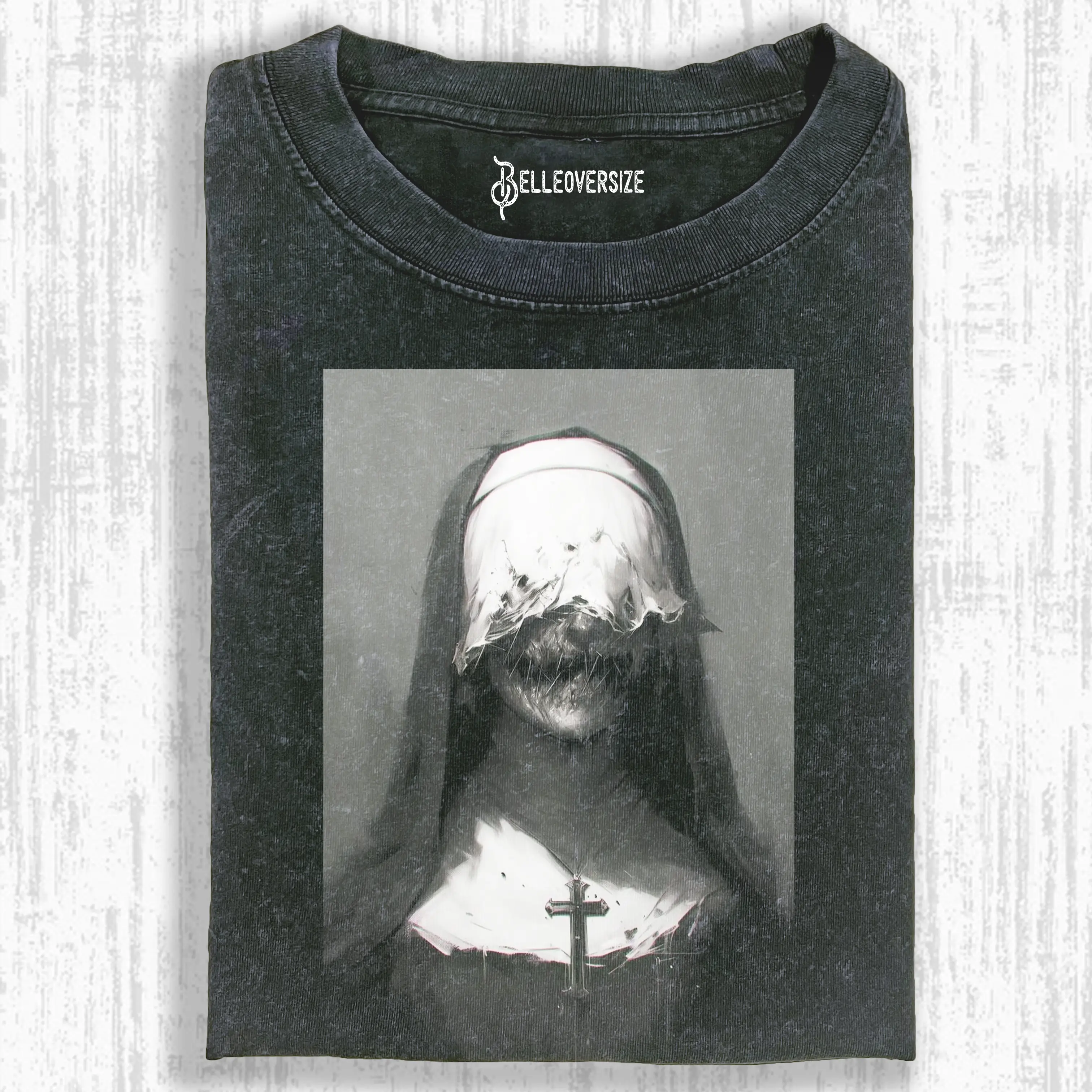 NUNS T-SHIRT