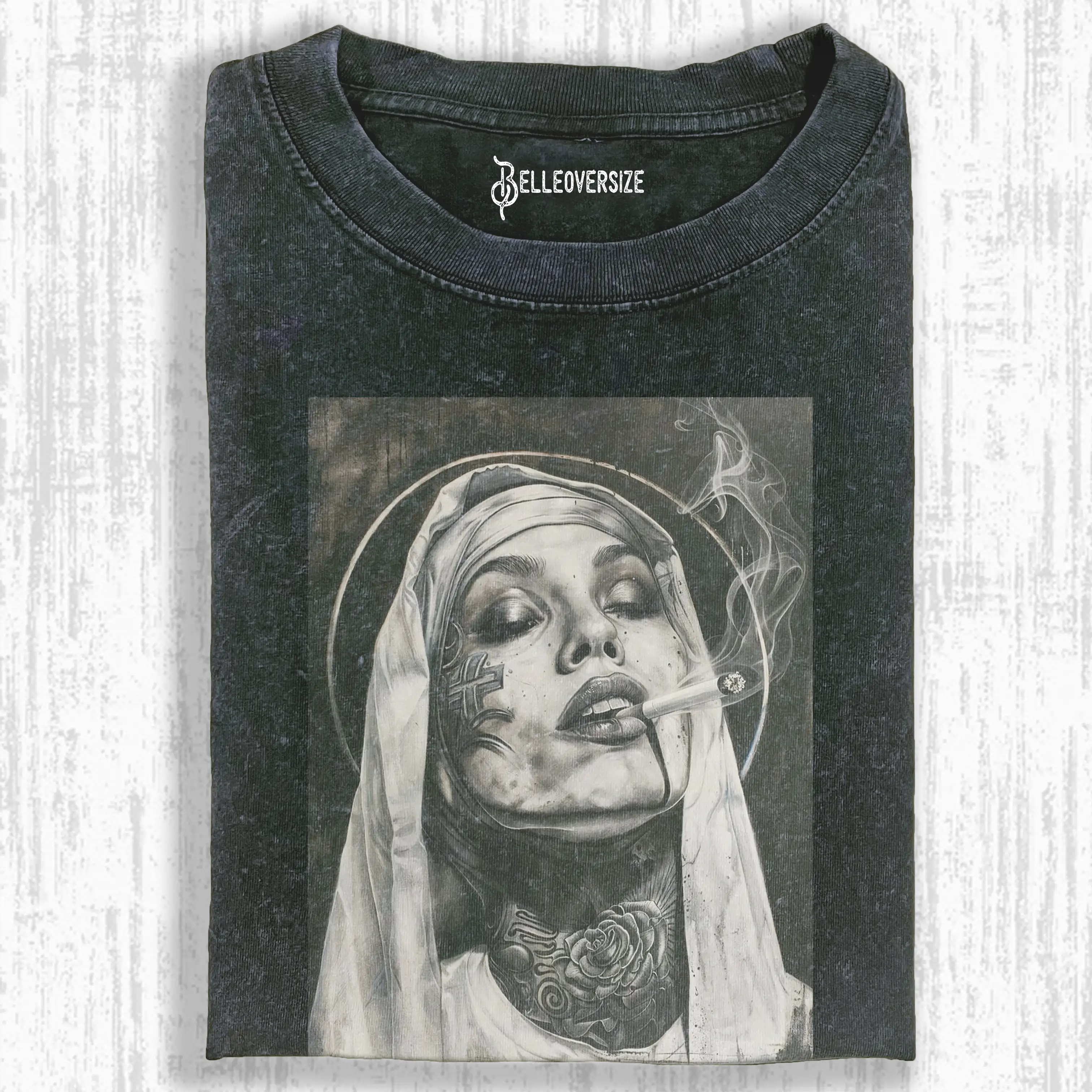NUNS T-SHIRT