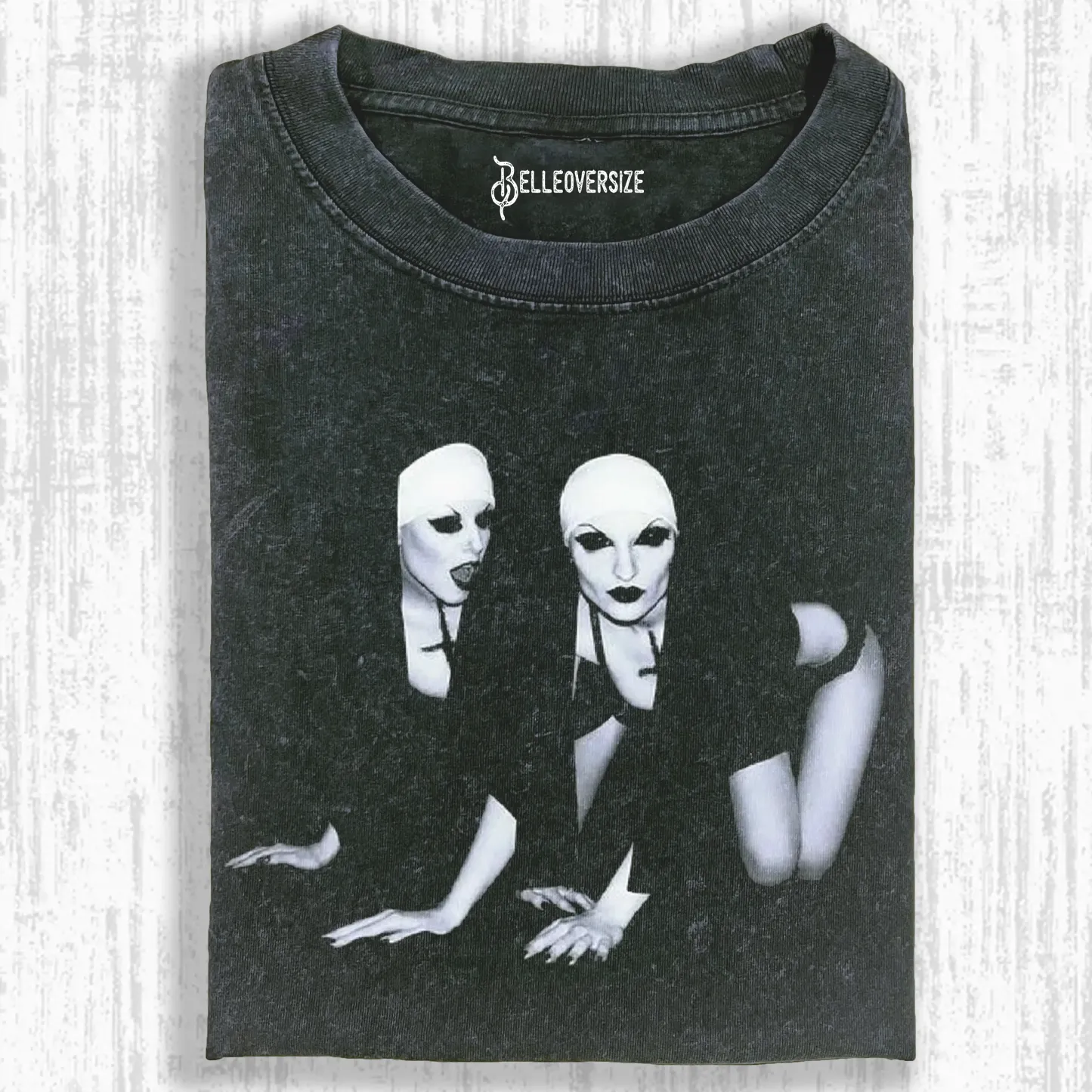 NUNS T-SHIRT