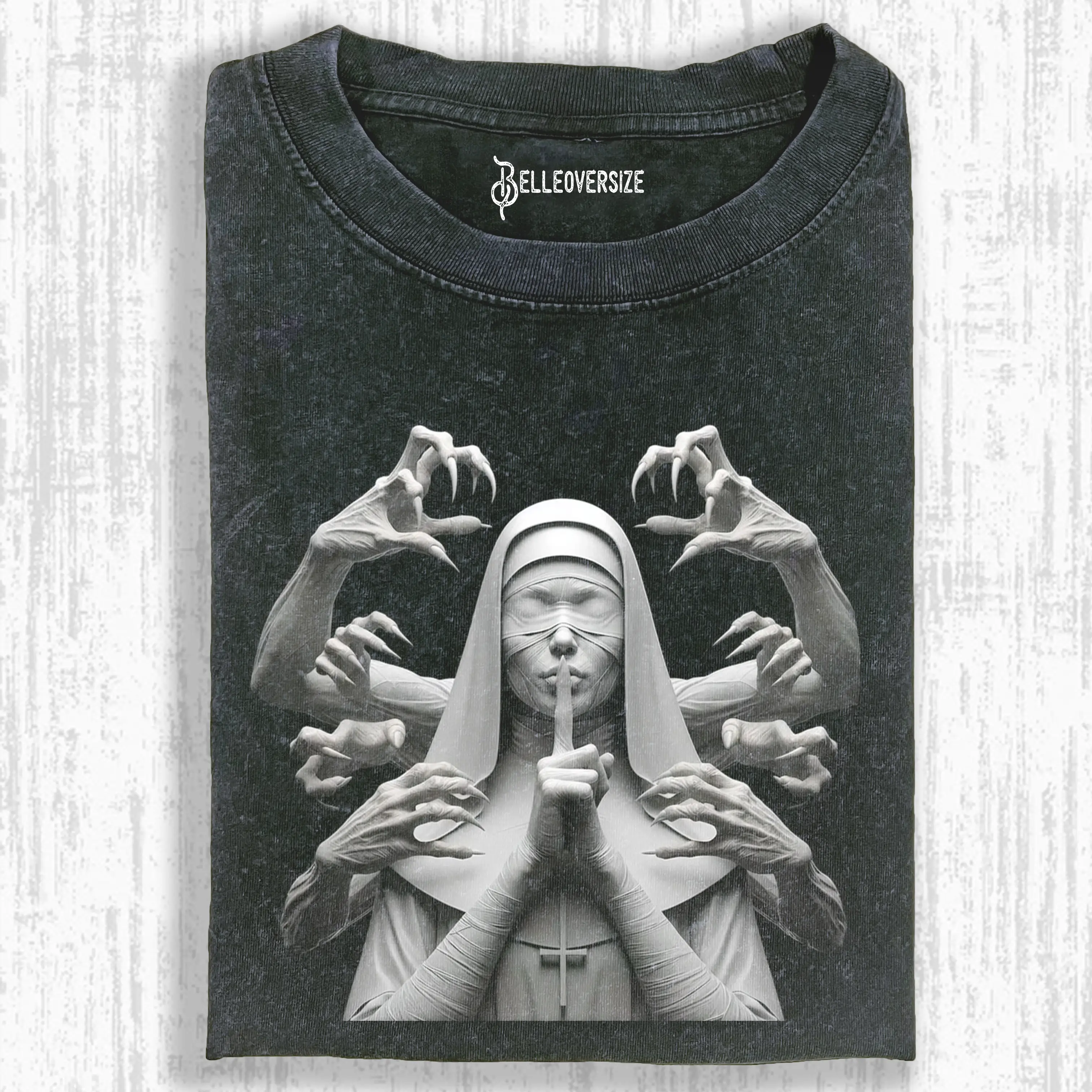 NUNS T-SHIRT