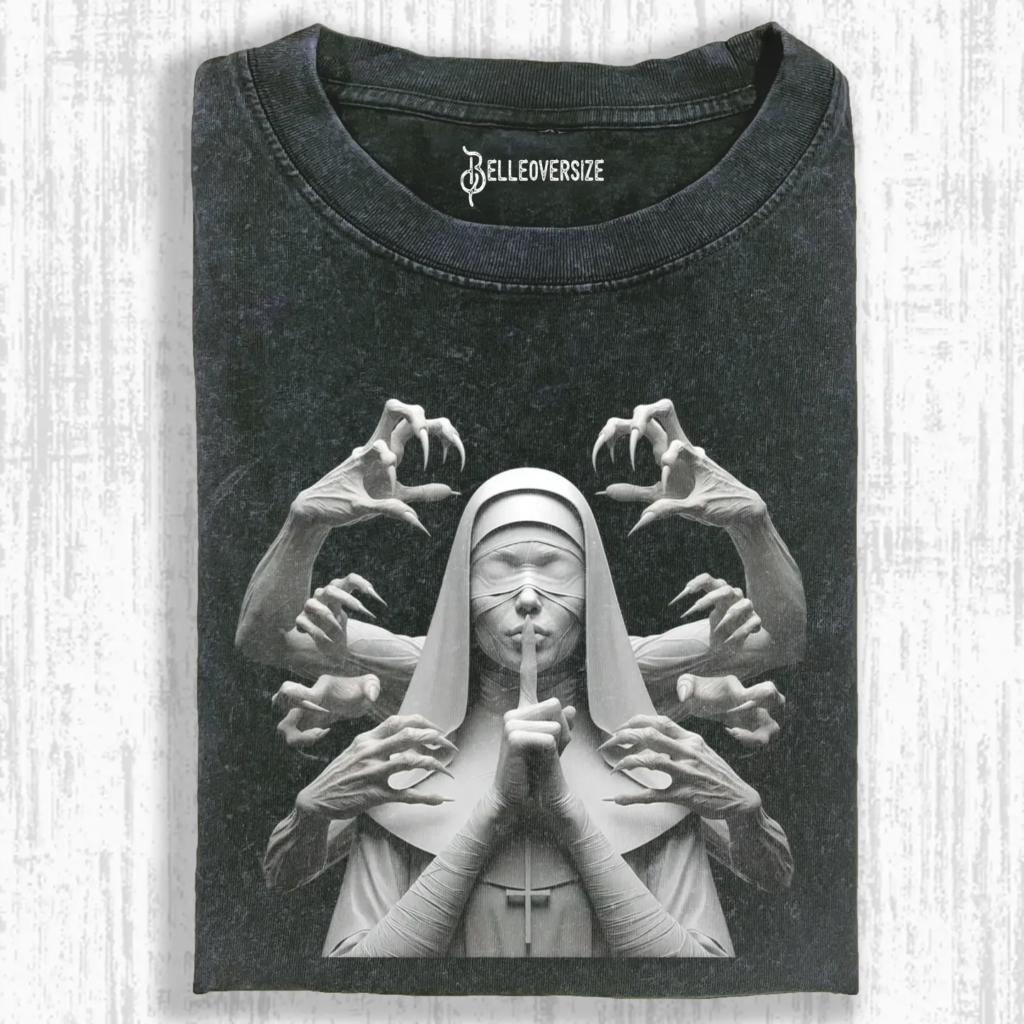 NUNS T-SHIRT