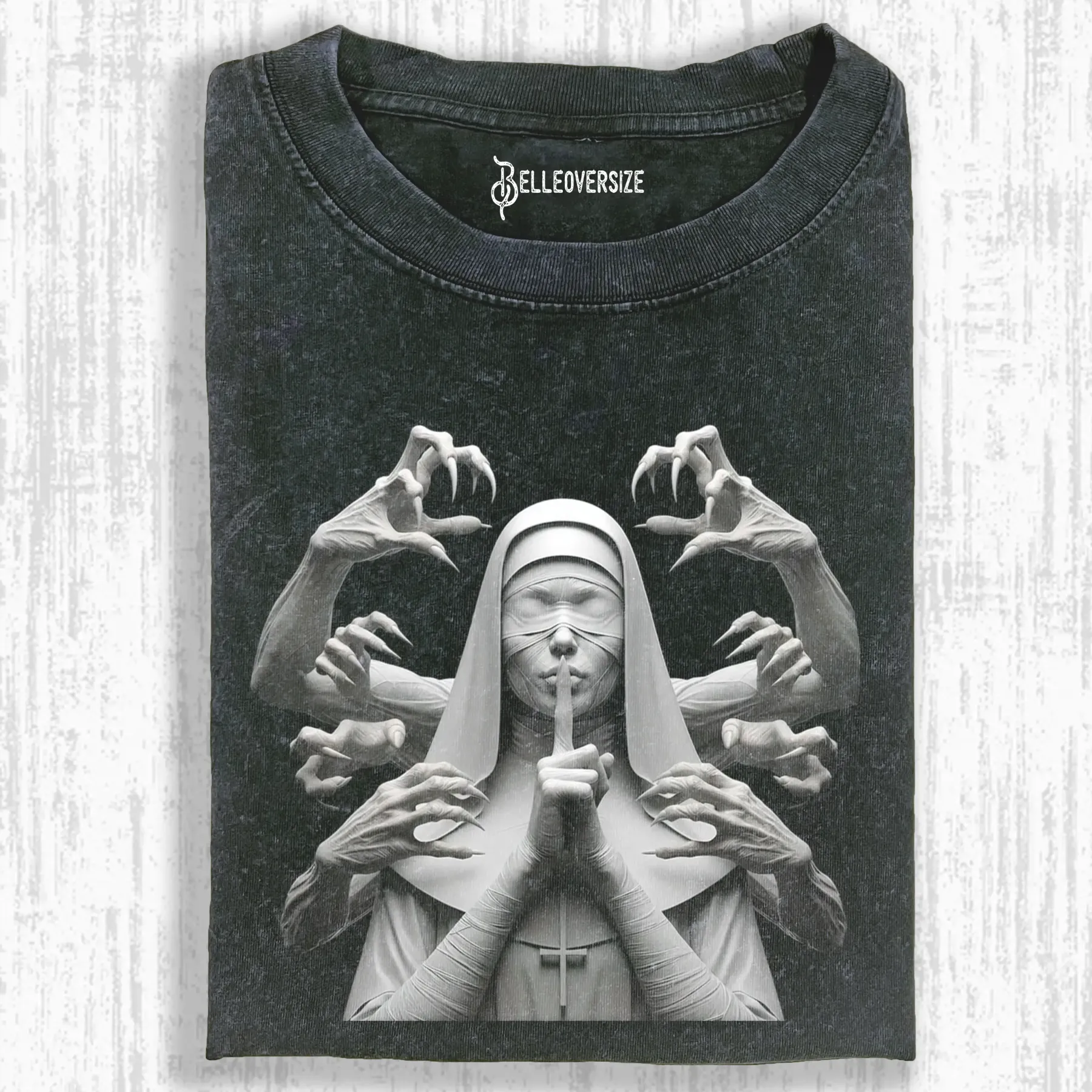 NUNS T-SHIRT