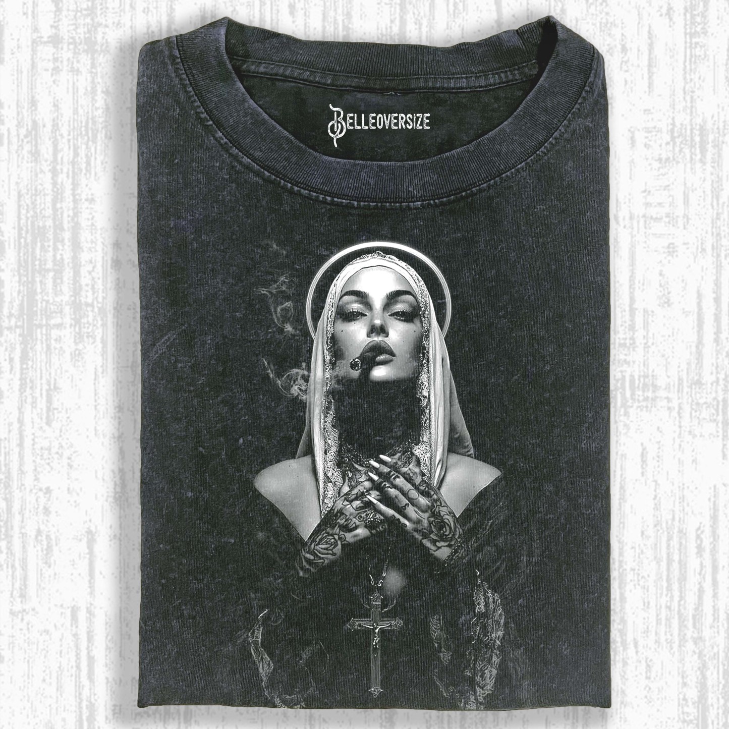 NUNS T-SHIRT