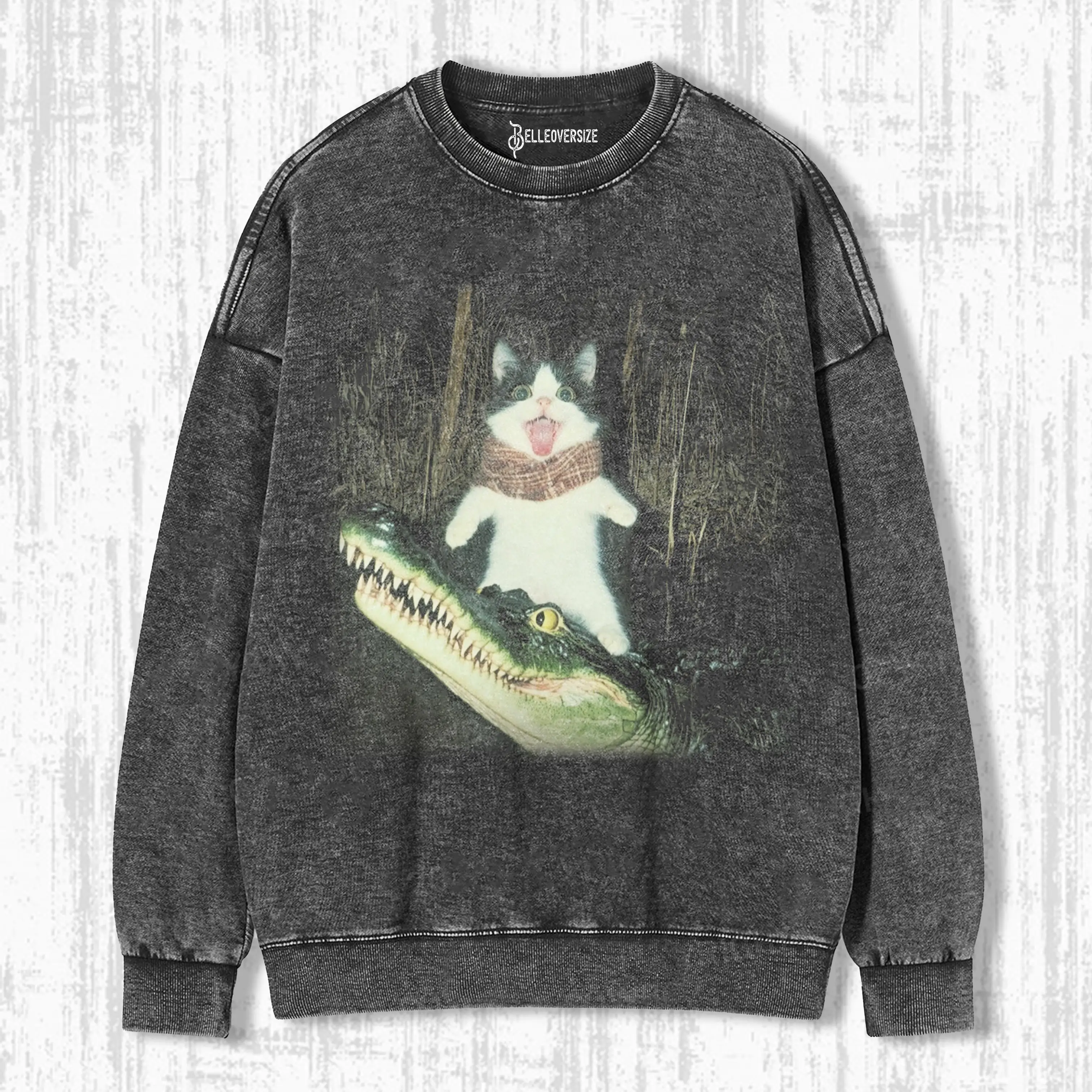 SCARING CAT SWEATSHIRTS