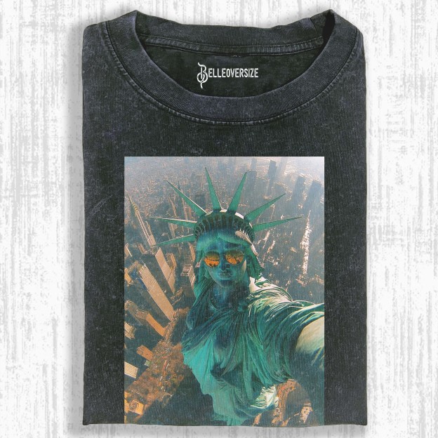 STATUE OF LIBERTY  T-SHIRT