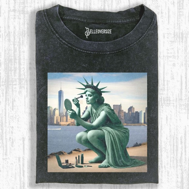 STATUE OF LIBERTY  T-SHIRT