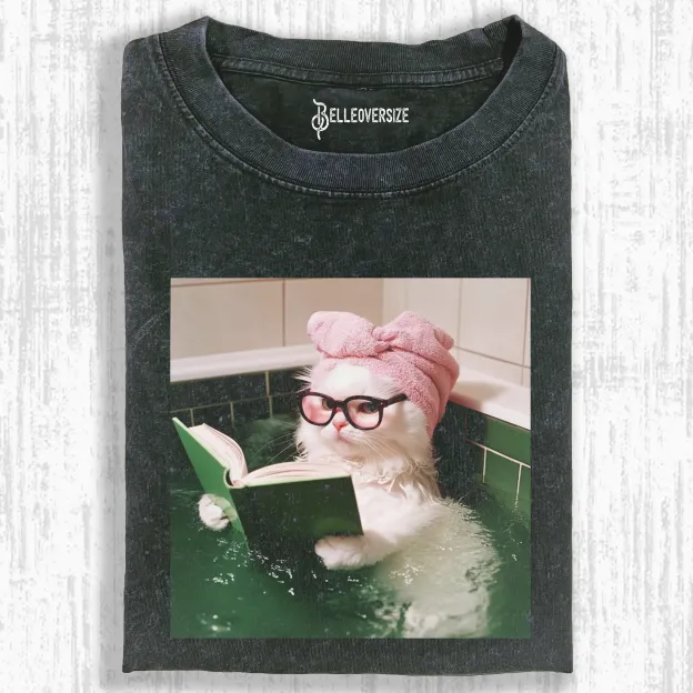 THE CAT WHO STUDIED HARD T-SHIRT