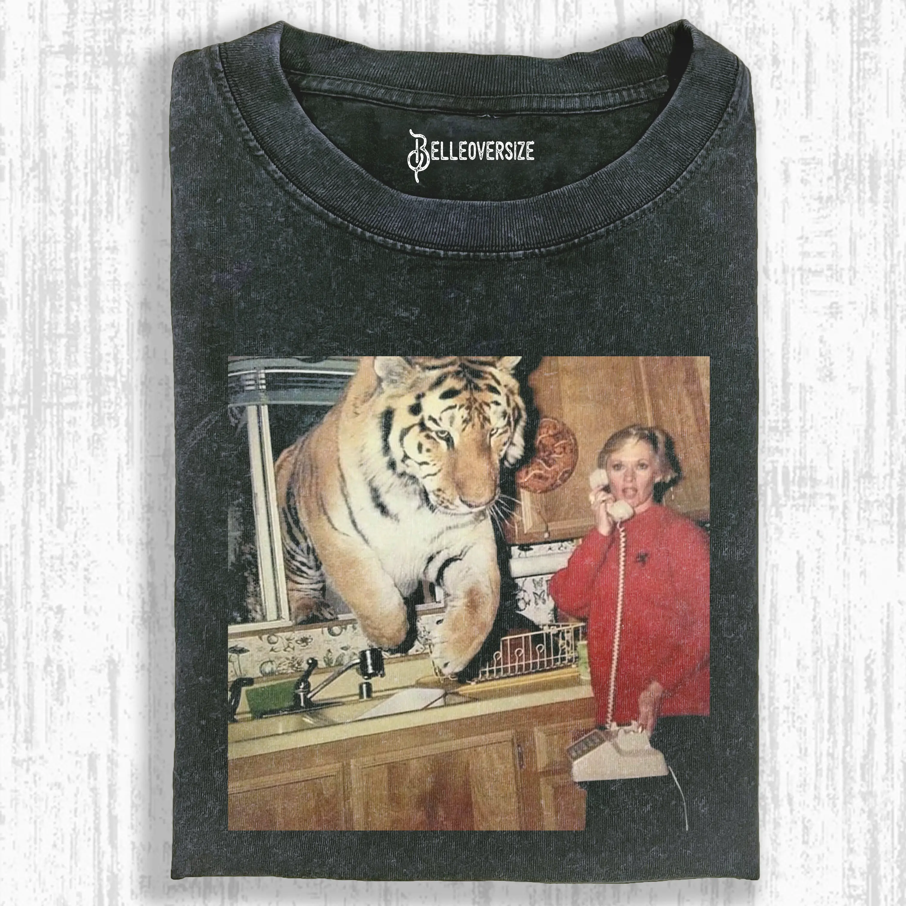 TIPPI HEDREN AND HER PET TIGER T-SHIRT