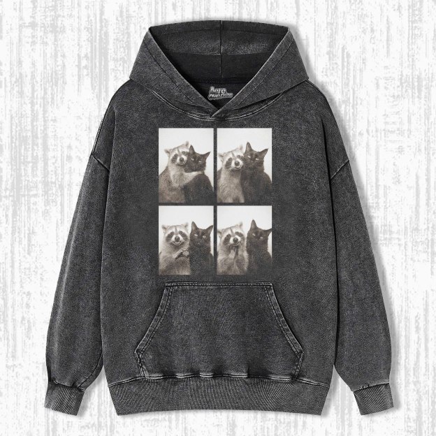 WACKY CAT & RACCOON T-SHIRT 