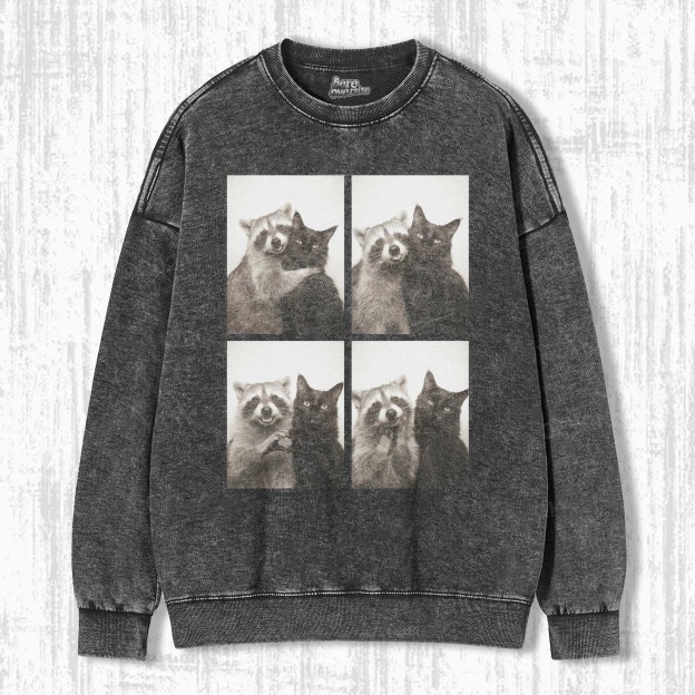 WACKY CAT & RACCOON T-SHIRT 