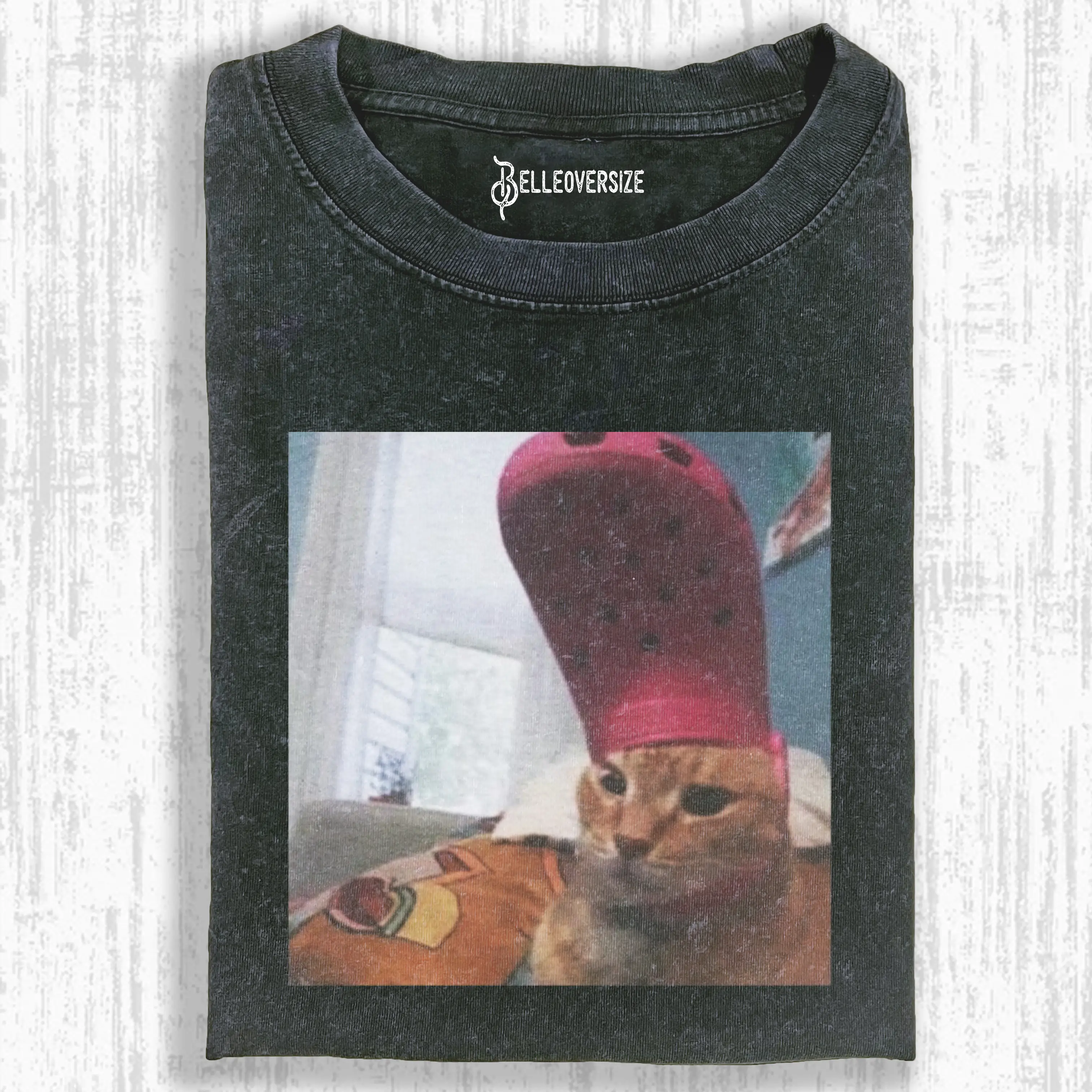 WACKY CAT  T-SHIRT