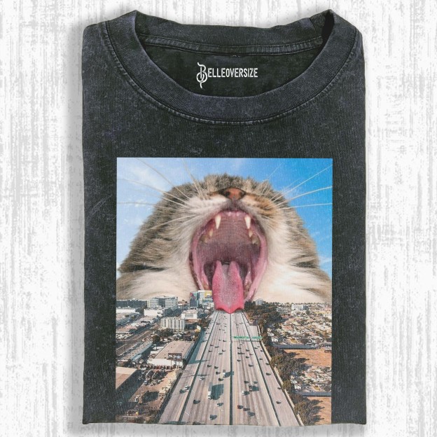 WACKY CAT  T-SHIRT