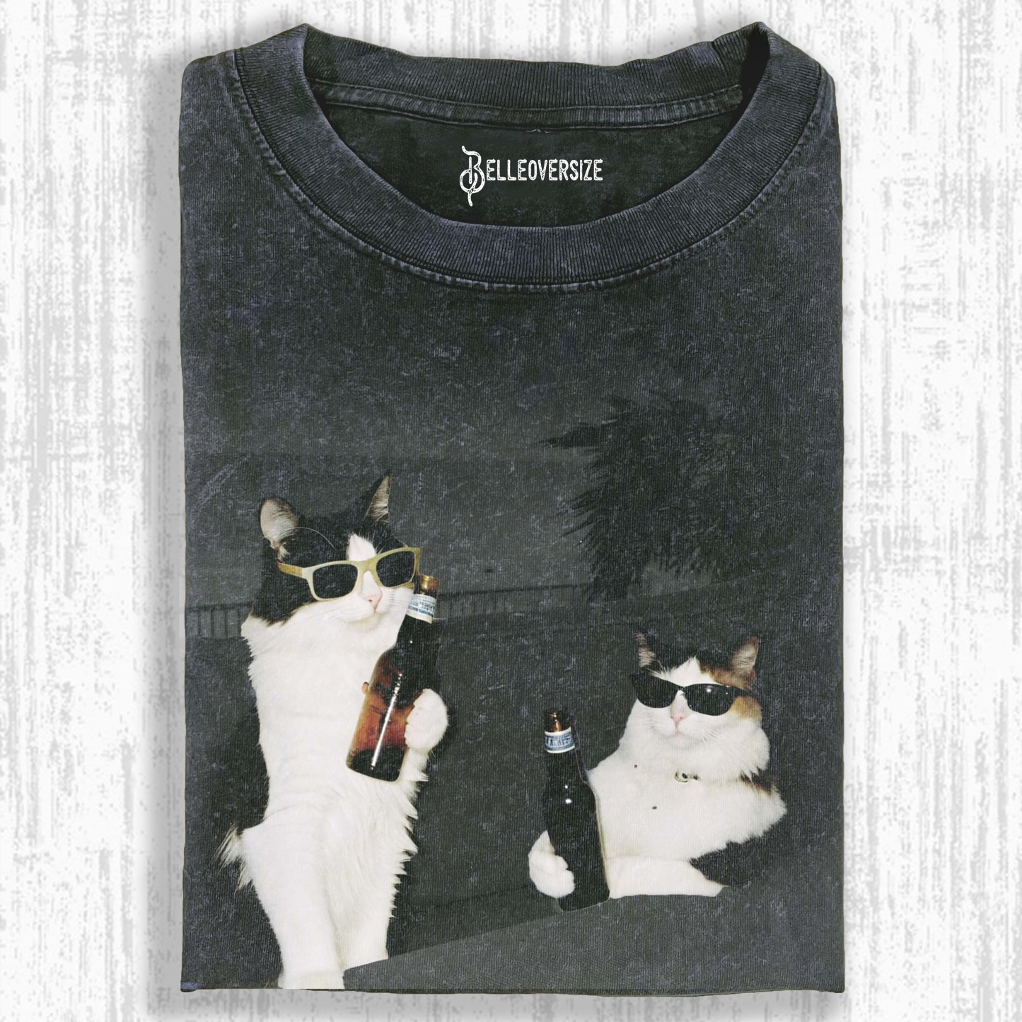 WACKY CAT TEE.. 7.5