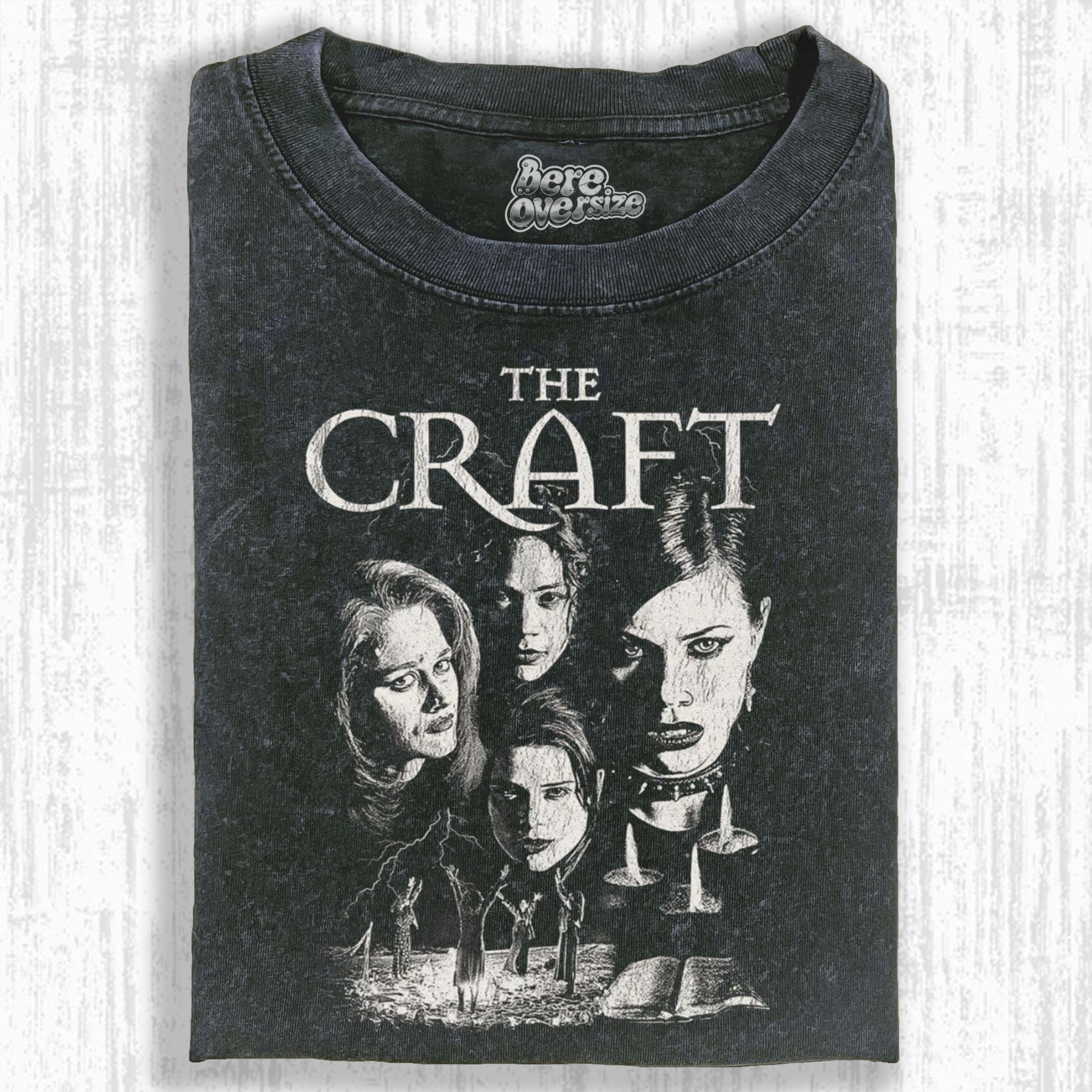 RETRO SCARY MASK CLUSTER T-SHIRT