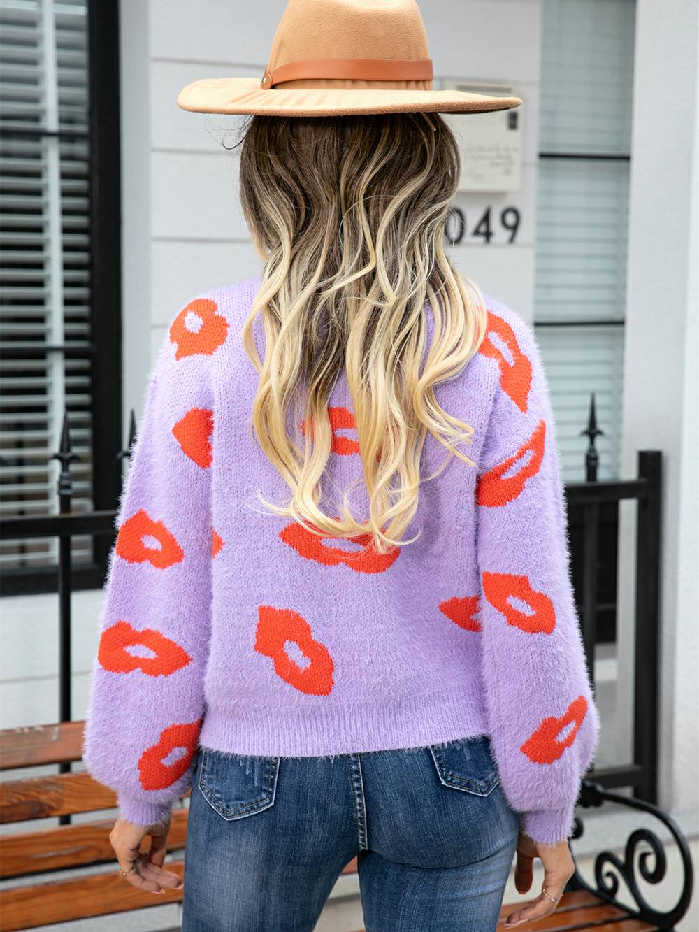 Lips of Love Round Neck Pullover Sweater-CALLISTARI