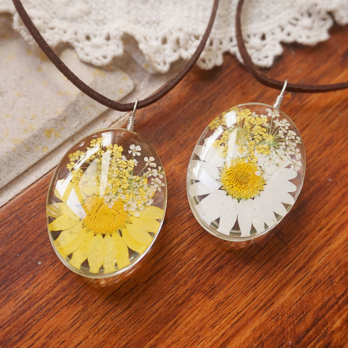 Resin Pressed Flower Necklaces - Double Sided Daisy & Queen Anne's Lace-CALLISTARI