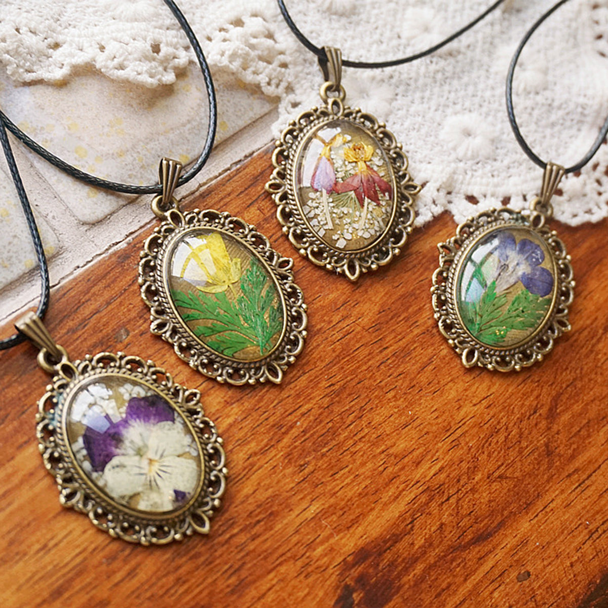 Resin Pressed Flower Necklaces - French Retro Violet & Lobelia Erinus-CALLISTARI