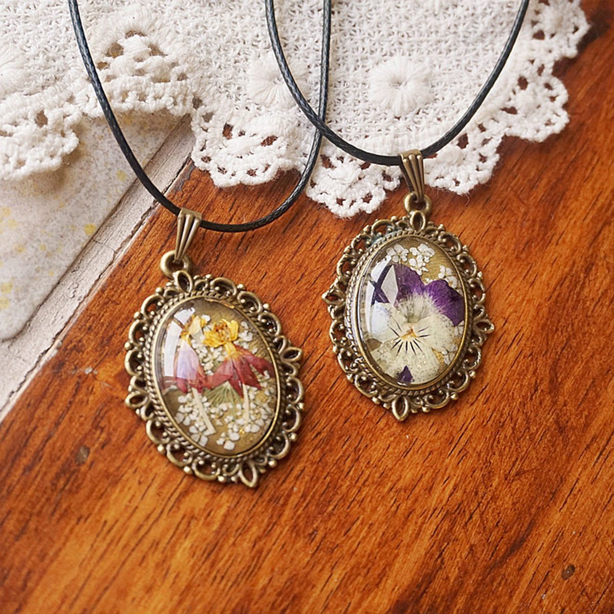 Resin Pressed Flower Necklaces - French Retro Violet & Lobelia Erinus-CALLISTARI