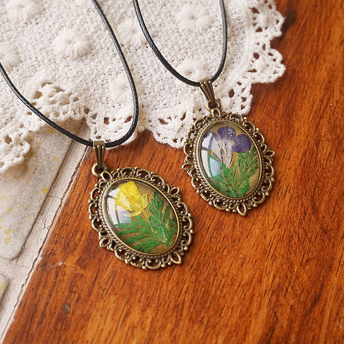 Resin Pressed Flower Necklaces - French Retro Violet & Lobelia Erinus-CALLISTARI