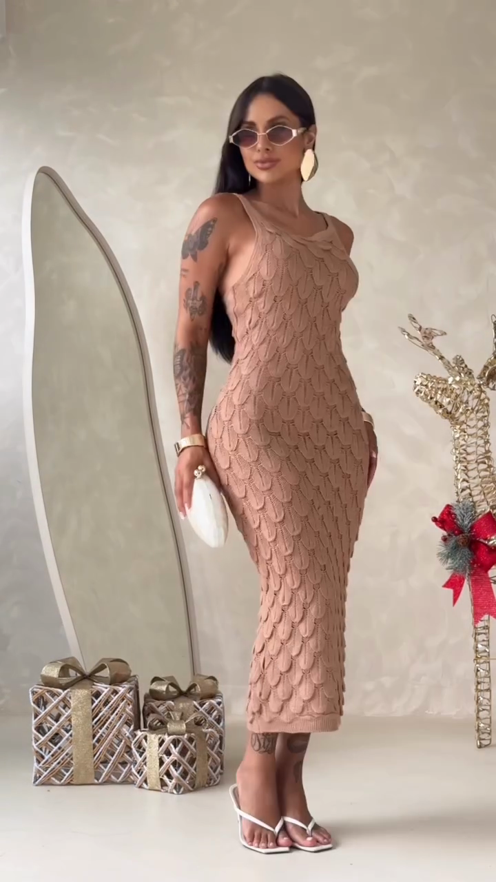 Textured knit backless midi dress