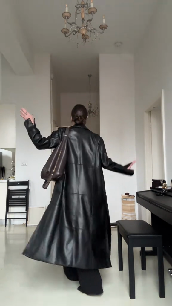 Black Leather Trench Coat-aritzao
