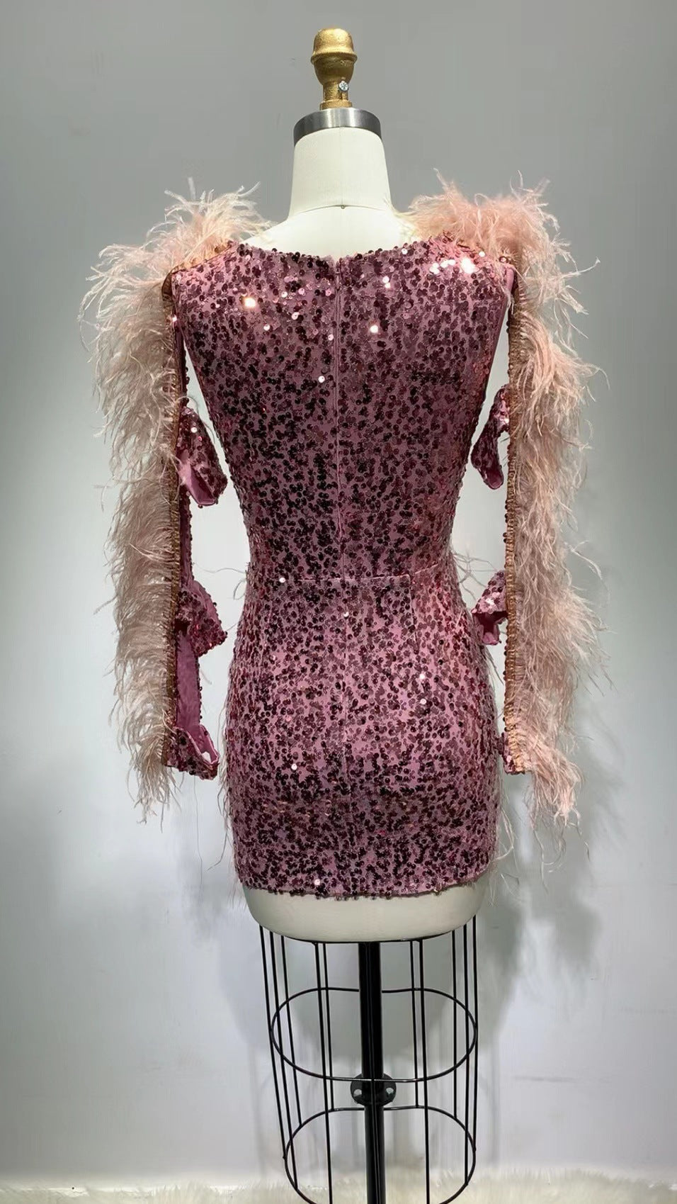 Autumn Slimming Long Sleeves Sequined Low-cut Tight-fitting High-end Feather Dress-CALLISTARI