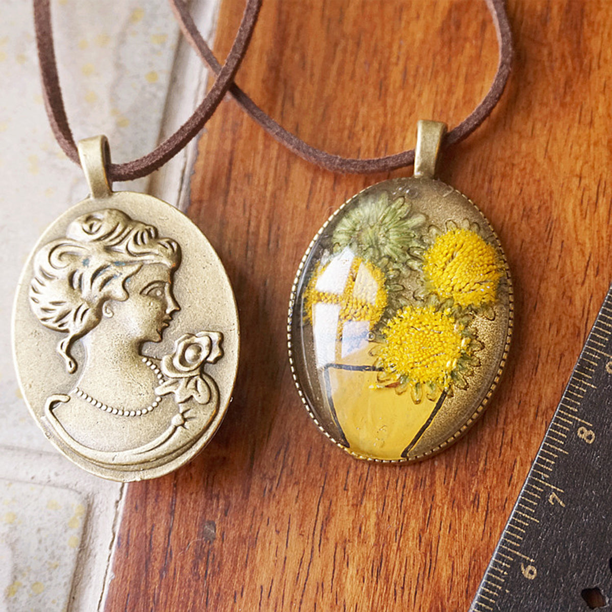 Resin Pressed Flower Necklaces - Van Gogh Sunflower-CALLISTARI