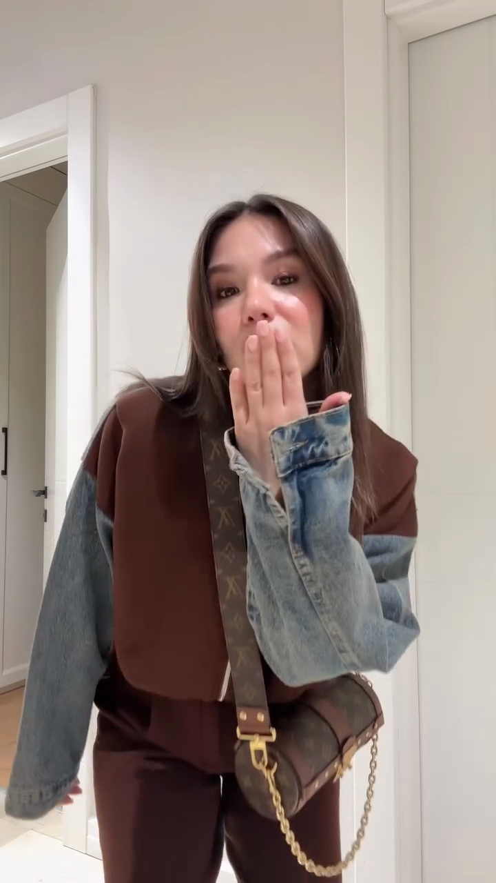  Stylish and exquisite suit