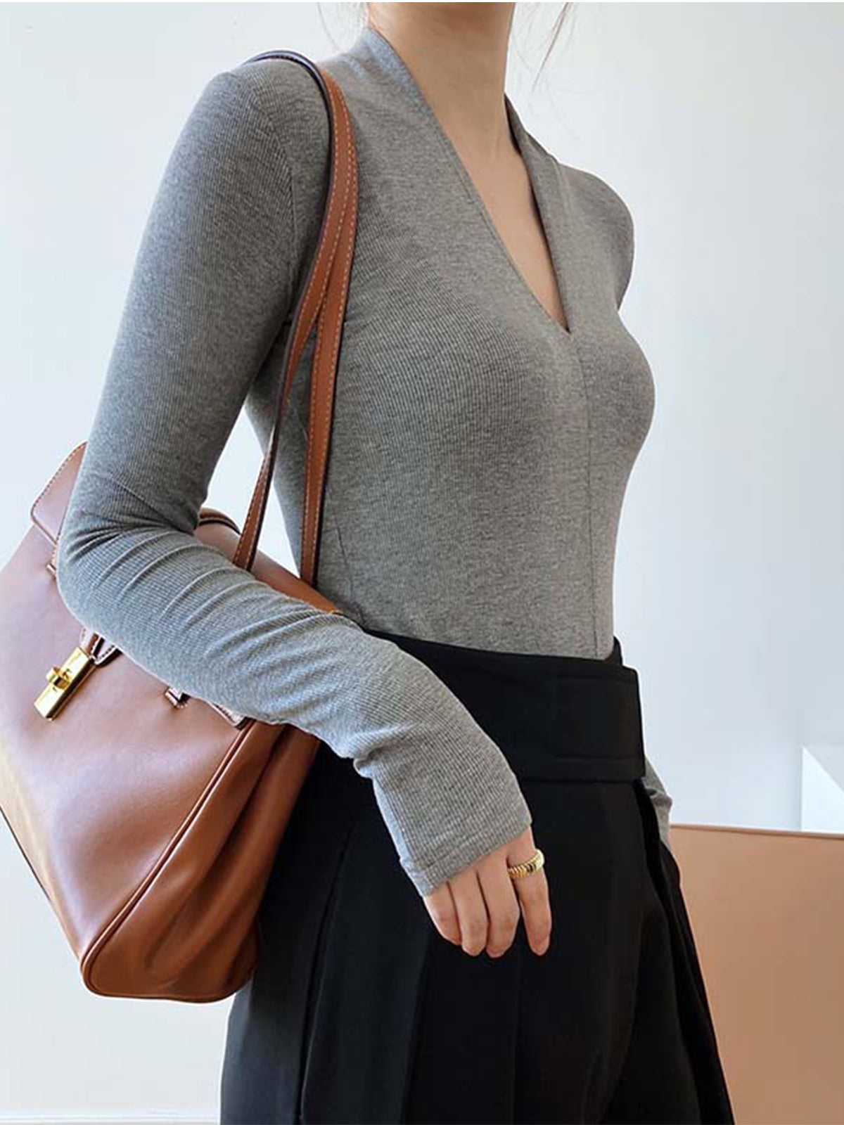 Solid Long Sleeve Knit Top-CALLISTARI