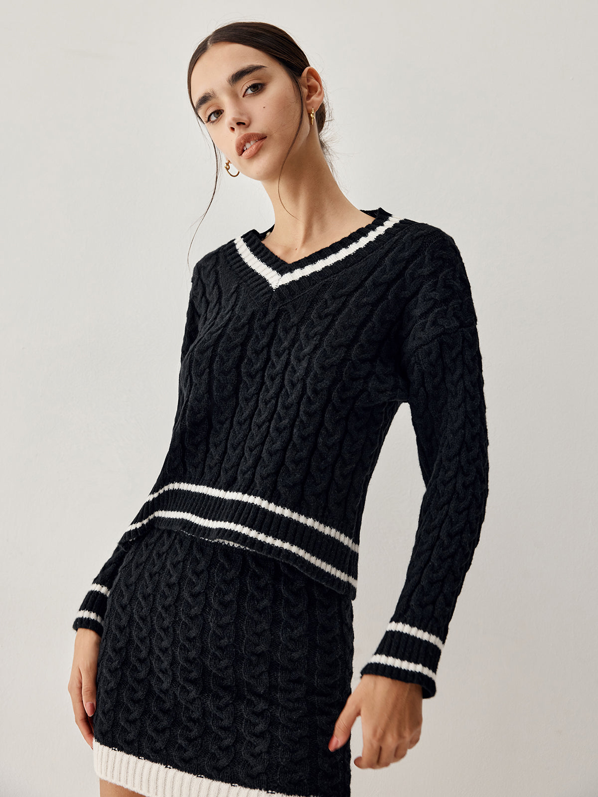 Contrast Trim Cable Knit Sweater With Matching Skirt-CALLISTARI
