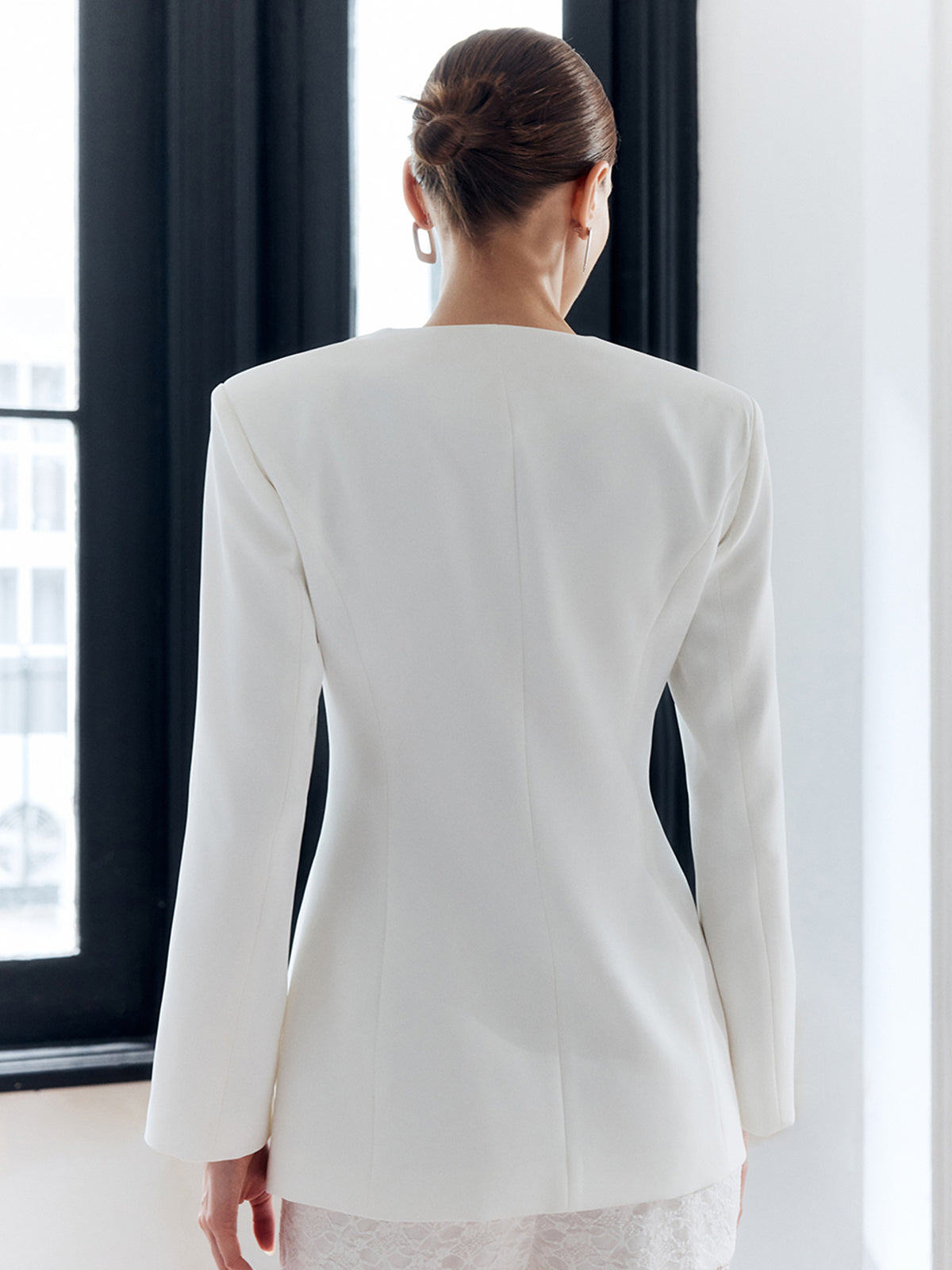 Solid Metal Button V-Neck Blazer-CALLISTARI