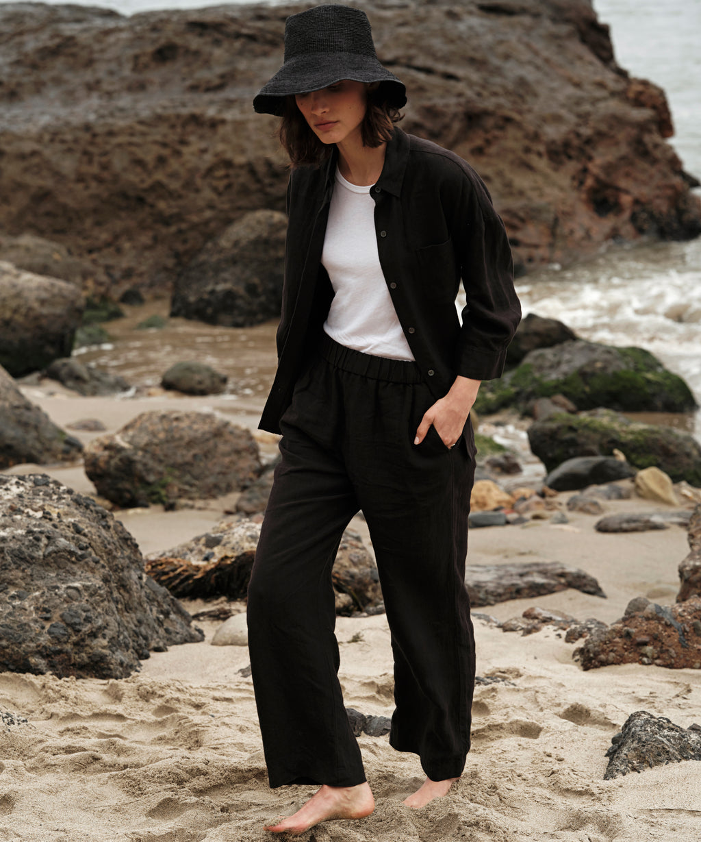 Linen shirt and trousers suit