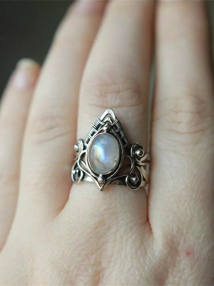 Vintage Moonstone Ring-CALLISTARI