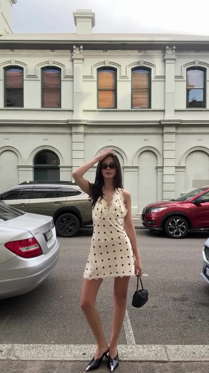 Polka dot lace v-neck mini skirt