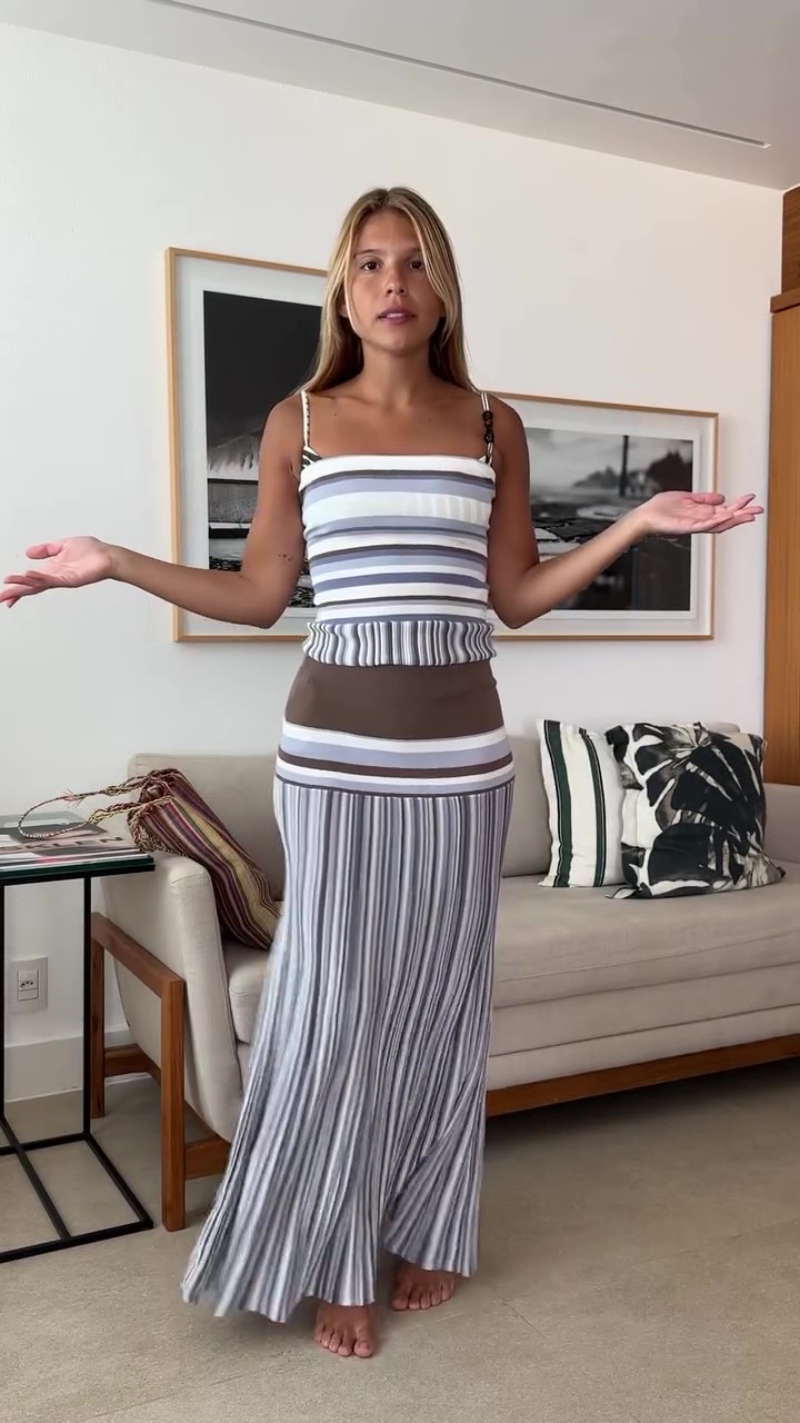 Chic Stretch Fitted Fishtail Skirt Set