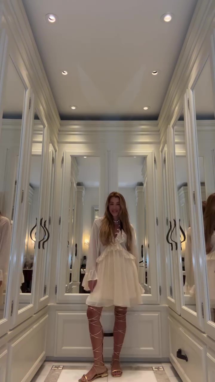 Oversized Resort V Neck Ruffle Dress