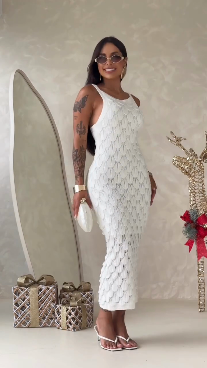 Textured knit backless midi dress