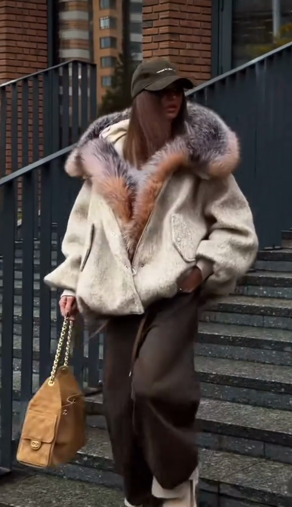 Beige faux fur trim hooded jacket