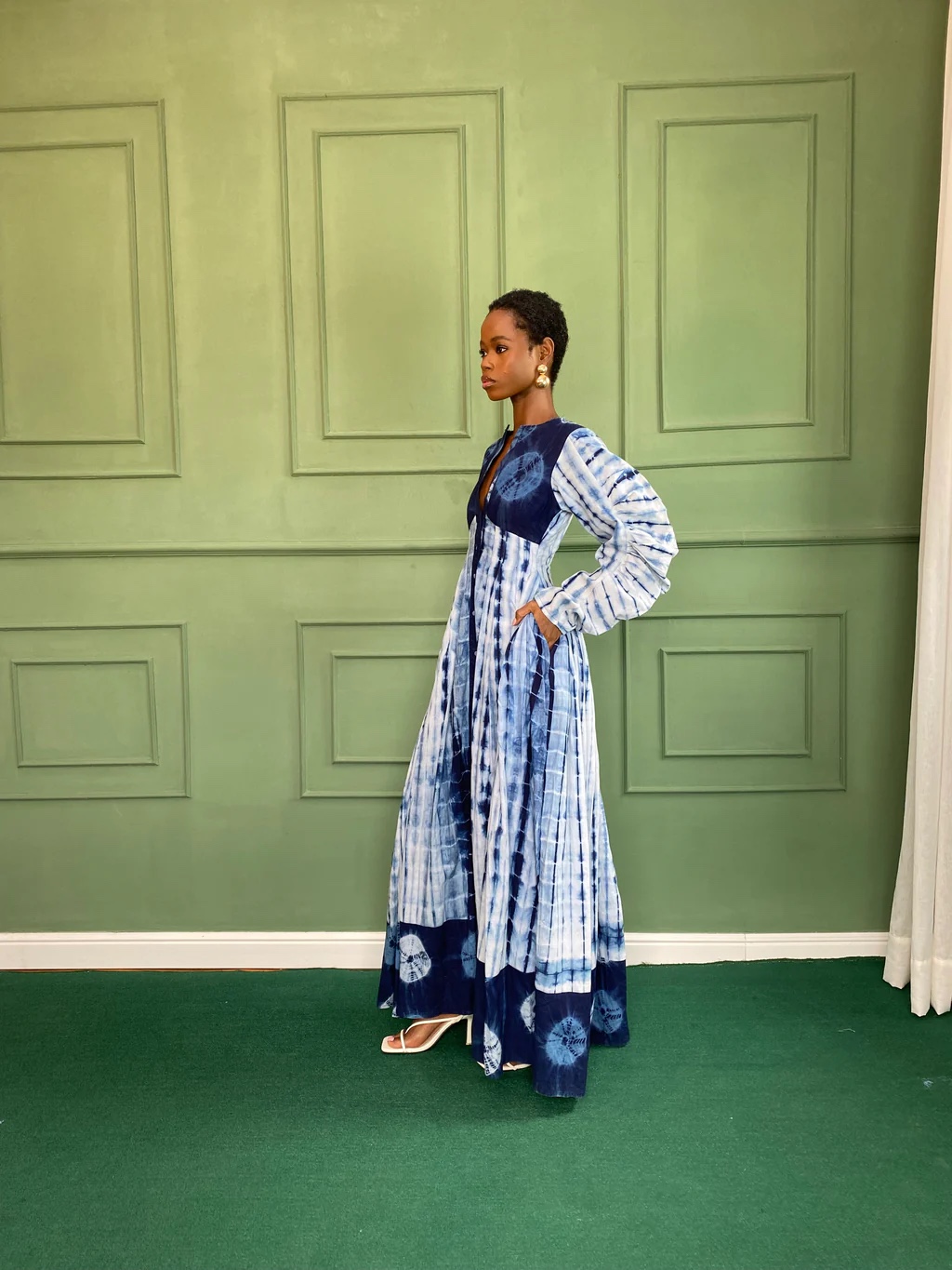 Glam Tie - Dye Print Ruched Sleeve Maxi Dress