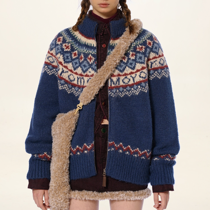 Callistari Warm sweater with buttons