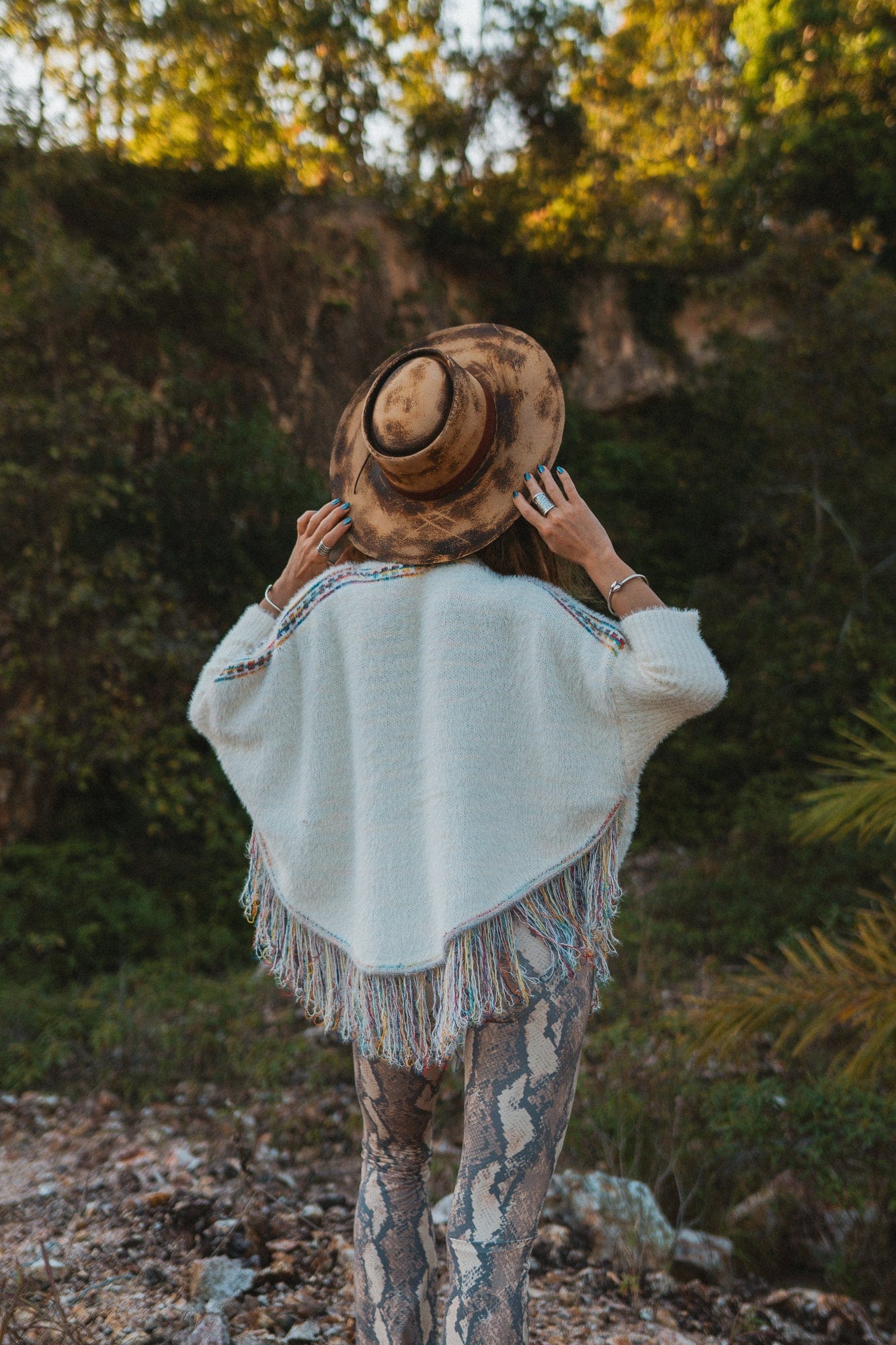 Avery Knitted Poncho-CALLISTARI