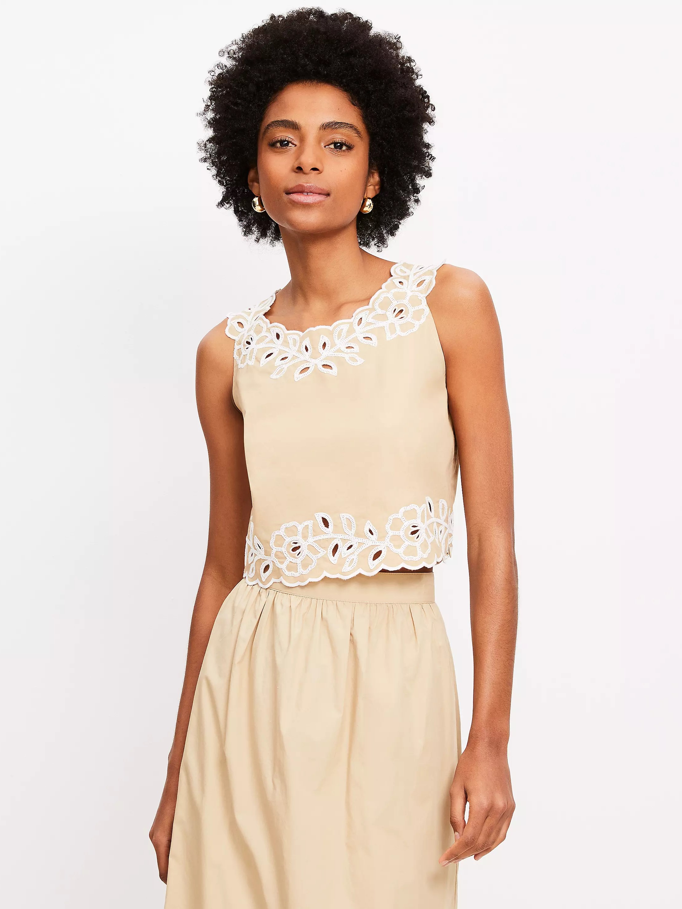  Elegant Floral Sleeveless Top & Midi Skirt Two-Piece Set